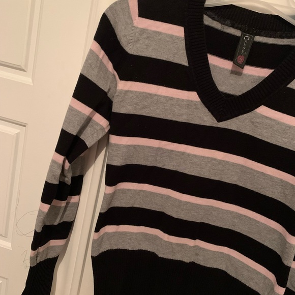 Top - Picture 4 of 4